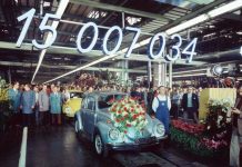 50 anni fa, il Maggiolino Volkswagen diventò "campione del mondo"50 anni fa, il Maggiolino Volkswagen diventò "campione del mondo"